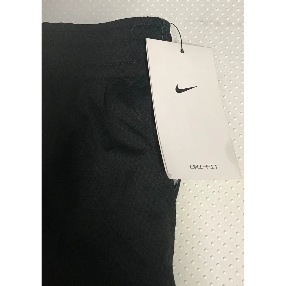 Nike Boys Size Large Black & White Basketball Shorts New‎ With Tag